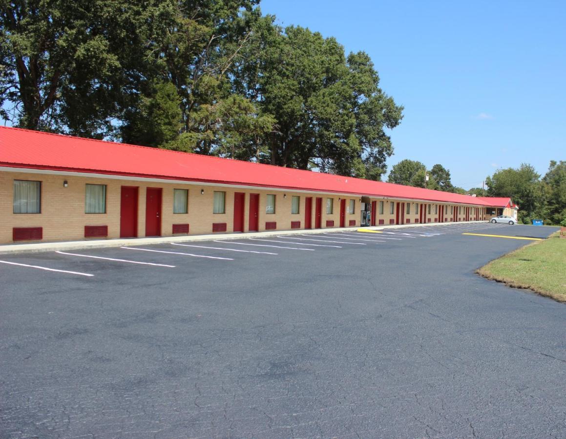 Landsford Inn Fort Lawn Exterior photo